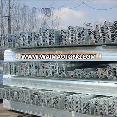 Hot-selling Corrugated Highway Guardrail/Barrier